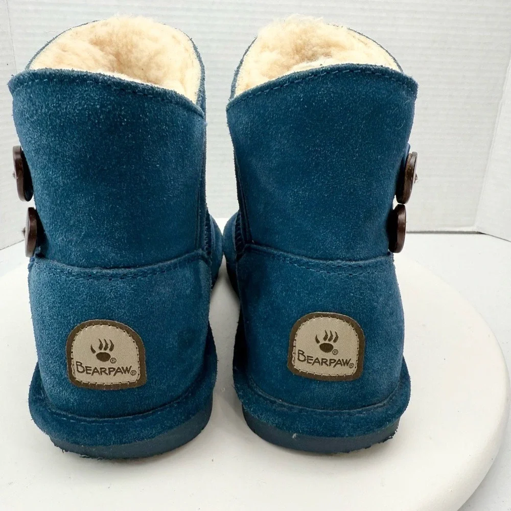 BEARPAW Womens Rosy Button Flat Slate Blue Suede‎ Snow Boots Sz 7 Wide Sheepskin